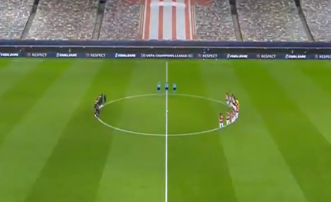 El primer homenaje: realizan minuto de silencio en el partido de Champions League entre el Olympiacos y el Manchester City por muerte de Maradona