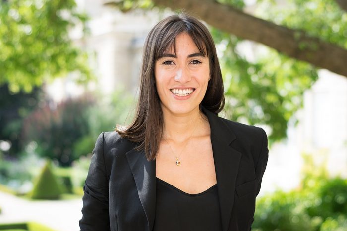 Paula Forteza, diputada que representa a los franceses en Latinoamérica: «Una gran parte de los chilenos residentes en el exterior quisiera participar de este histórico momento» Paula Forteza, diputada que representa a los franceses en Latinoamérica:
