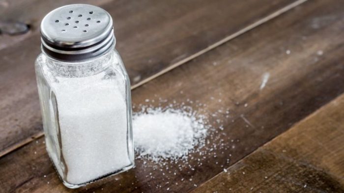 6 mitos sobre el consumo de sal (y cuál es la cantidad recomendada al día) 6 mitos sobre el consumo de sal (y cuál es la cantidad recomendada al día)