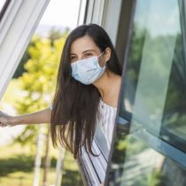 Aire fresco: el arma subestimada que puede reducir el riesgo de contagio de covid-19