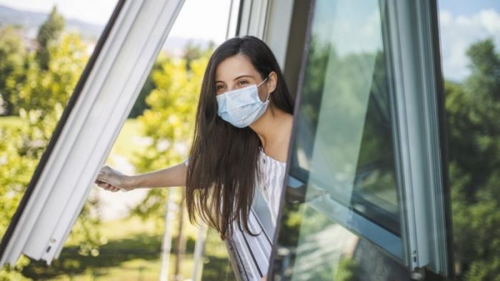 Aire fresco: el arma subestimada que puede reducir el riesgo de contagio de covid-19