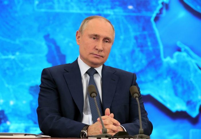 Putin promete que se vacunará sin falta contra Covid-19 con la Sputnik-V cuando funcione para personas mayores a los 60 años Putin promete que se vacunará sin falta contra Covid-19 con la Sputnik-V cuando funcione para personas mayores a los 60 años