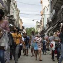 OPS alerta sobre alza de contagios de covid-19 en América
