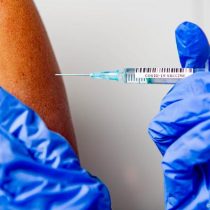 Unión Europea comenzará campaña de vacunación el 27 de diciembre