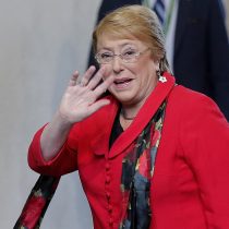 A una semana de la segunda vuelta expresidenta Bachelet llega a Chile en medio de altas expectativas por su preferencia presidencial