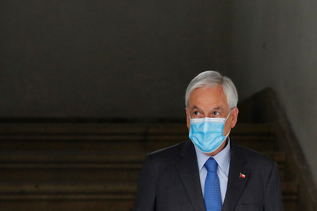 Encuesta Criteria: empate técnico entre quienes creen que la gestión del Presidente Piñera será igual o peor el próximo año Encuesta Criteria: empate técnico entre quienes creen que la gestión del Presidente Piñera será igual o peor el próximo año