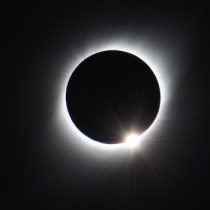 KAWIN sobre ciencia y astronomía inclusiva se realizará en el marco del Eclipse Solar 2020 vía online