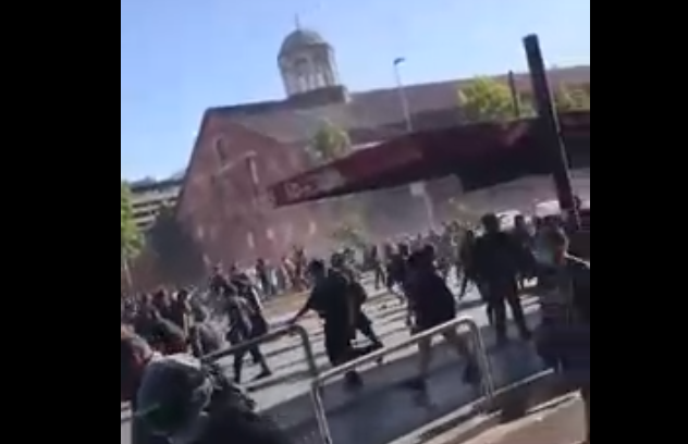 Enfrentamientos con Carabineros marcan nueva jornada de protestas en la Alameda