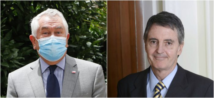 Ministro Paris evita polemizar con presidente de la CNC tras críticas por manejo de la pandemia y Minsal evalúa modificaciones al Plan Paso a Paso para beneficiar al comercio Ministro Paris evita polemizar con presidente de la CNC tras críticas por manejo de la pandemia y Minsal evalúa modificaciones al Plan Paso a Paso para beneficiar al comercio