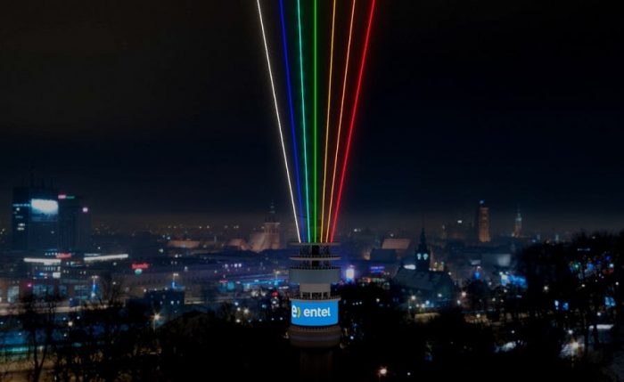 Año Nuevo: iluminarán los cielos de Santiago con un haz de luz multicolor para recibir 2021 Año Nuevo: iluminarán los cielos de Santiago con un haz de luz multicolor para recibir 2021