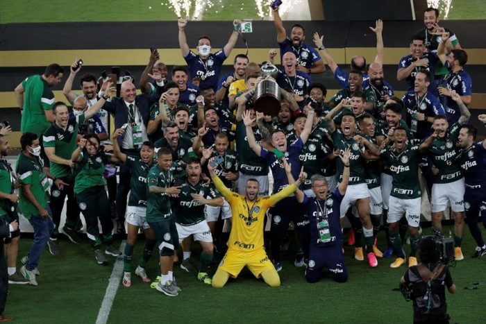 Palmeiras vence con un gol en el último minuto y conquista su segundo título de Libertadores
