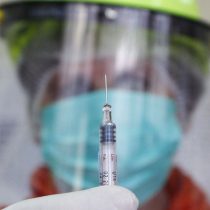 Ministerio de Salud confirma que también aplicará la vacuna de Sinovac en mayores de 60 años
