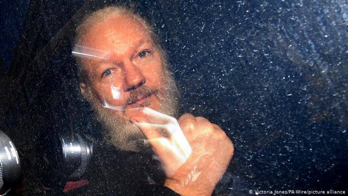 Justicia británica niega a Julian Assange la libertad condicional a pesar de haber rechazado su extradición a Estados Unidos Justicia británica niega a Julian Assange la libertad condicional a pesar de haber rechazado su extradición a Estados Unidos