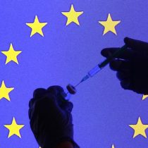 Dura pugna entre la UE y AstraZeneca por retraso de vacunas