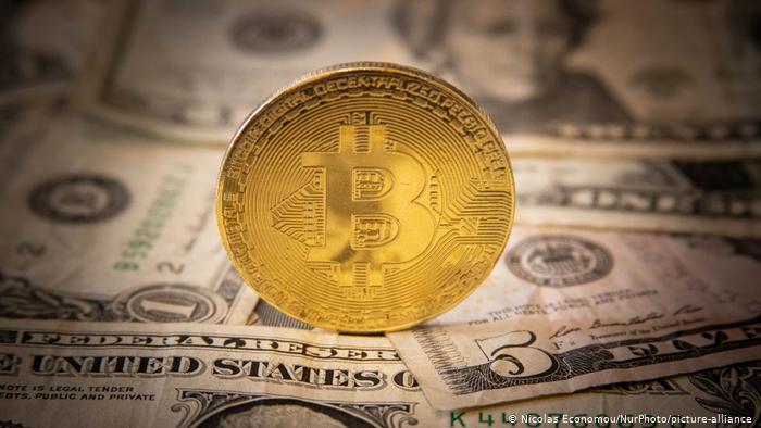 Un hombre ofrece recompensa por disco duro con USD 285 millones en bitcoines