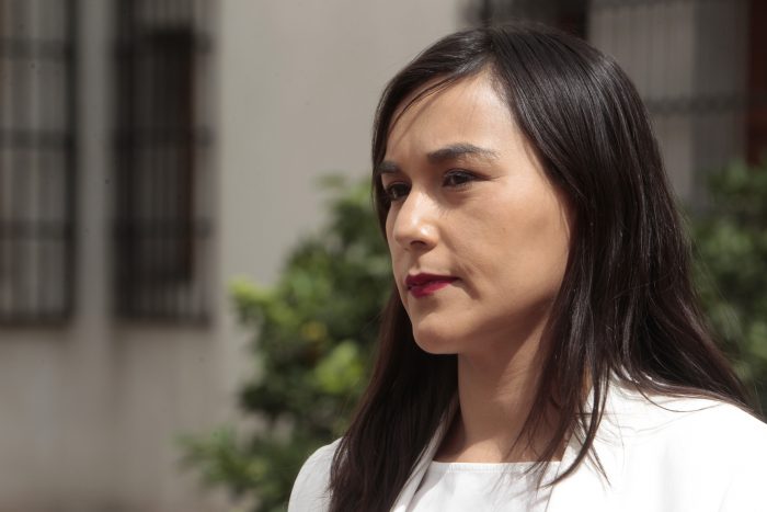 Izkia Siches advierte: “El escenario más desalentador es llegar a los 9 mil casos diarios” de Covid-19 Izkia Siches advierte: “El escenario más desalentador es llegar a los 9 mil casos diarios” de Covid-19