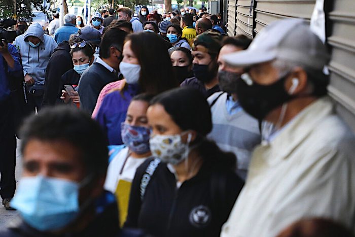 A pesar de la pandemia y crisis social los chilenos están más satisfechos con su calidad de vida que en 2019 A pesar de la pandemia y crisis social los chilenos están más satisfechos con su calidad de vida que en 2019