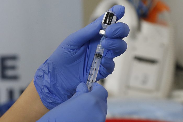 Solo el 39,7% está seguro de que se vacunará contra el Covid-19 pese confiabilidad de resultados