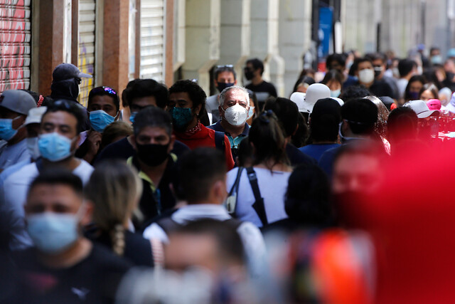 Pandemia de Covid-19 sigue en expansión: Chile supera por tercer día consecutivo la barrera de los 4.000 casos Pandemia de Covid-19 sigue en expansión: Chile supera por tercer día consecutivo la barrera de los 4.000 casos