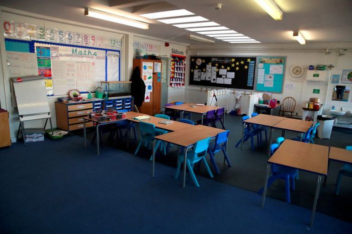 Reino Unido cerrará todas las escuelas primarias de Londres ante aumento de casos de coronavirus Reino Unido cerrará todas las escuelas primarias de Londres ante aumento de casos de coronavirus