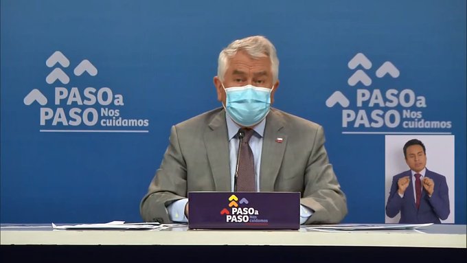 Sistema de salud al límite: contagios siguen en torno a los 4 mil casos y expertos critican “comunicación de riesgo” del Minsal Sistema de salud al límite: contagios siguen en torno a los 4 mil casos y expertos critican “comunicación de riesgo” del Minsal