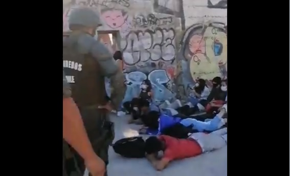 Fiesta clandestina en Quilpué terminó con 23 detenidos quienes en su mayoría eran menores de edad Fiesta clandestina en Quilpué terminó con 23 detenidos quienes en su mayoría eran menores de edad