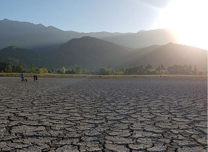 Balance Hídrico Nacional: disponibilidad de agua podría bajar hasta 50% en zona centro-norte y 25% en el sur Balance Hídrico Nacional: disponibilidad de agua podría bajar hasta 50% en zona centro-norte y 25% en el sur