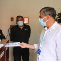 Alcalde de Iquique presenta recurso contra Piñera, el canciller Allamand y otras autoridades por 