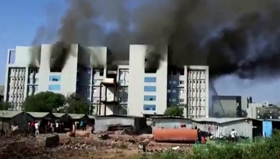 Al menos 5 muertos en un incendio en la principal fábrica de vacunas de India Al menos 5 muertos en un incendio en la principal fábrica de vacunas de India