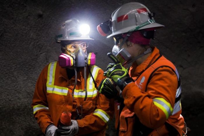 Las mujeres conquistan la poderosa minería de Chile Las mujeres conquistan la poderosa minería de Chile