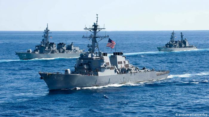 China ordena a barco de guerra de EE.UU. salir de aguas en disputa China ordena a barco de guerra de EE.UU. salir de aguas en disputa