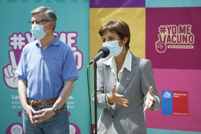 “Tienen que comunicarse con Atención Primaria”: subsecretaria Daza instruye sobre proceso de vacunación domiciliaria
