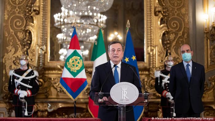 Mario Draghi es el nuevo primer ministro de Italia: tendrá al centro, la izquierda y la ultraderecha en un mismo gobierno Mario Draghi es el nuevo primer ministro de Italia: tendrá al centro, la izquierda y la ultraderecha en un mismo gobierno