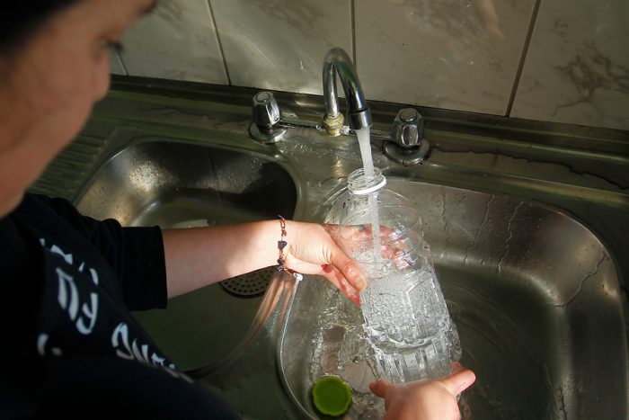 Empresas sanitarias extienden hasta noviembre la suspensión del corte de agua para clientes con deudas