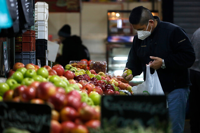 INE: precios al consumidor suben más de lo esperado y anotan alza de 0,7% en enero INE: precios al consumidor suben más de lo esperado y anotan alza de 0,7% en enero