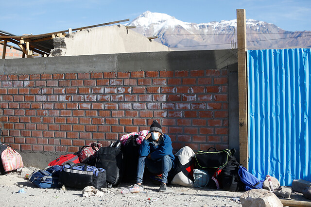 Gobierno confirma fallecimiento de dos migrantes en Colchane: se investiga muerte por Covid-19 Gobierno confirma fallecimiento de dos migrantes en Colchane: se investiga muerte por Covid-19