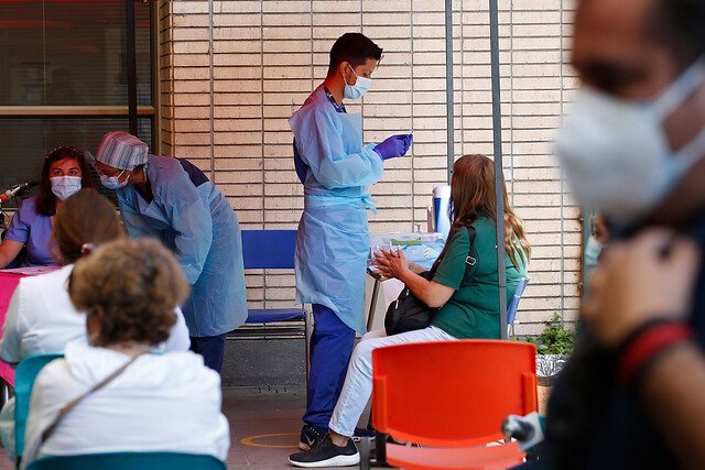 Más de un millón de personas ya se han vacunado contra el coronavirus en Chile: Laguna Blanca lidera población objetivo inoculada Más de un millón de personas ya se han vacunado contra el coronavirus en Chile: Laguna Blanca lidera población objetivo inoculada