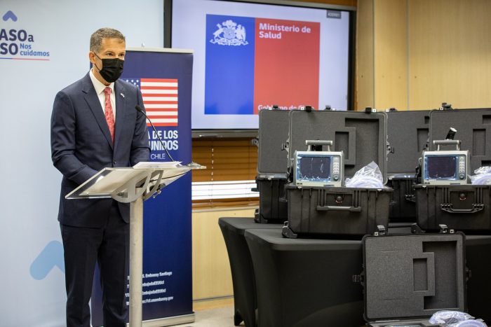 Gobierno de EE.UU. dona a Chile ocho ventiladores mecánicos para ayudar a personas afectadas por el covid-19 Gobierno de EE.UU. dona a Chile ocho ventiladores mecánicos para ayudar a personas afectadas por el covid-19