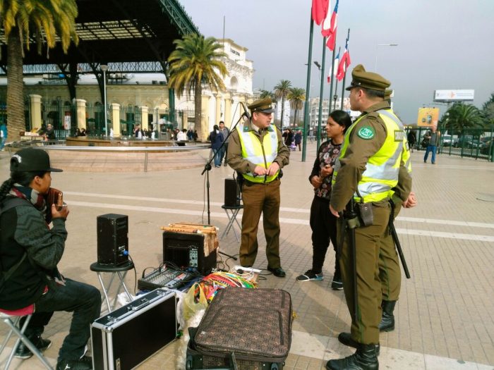 La discriminación institucional cultural también es responsable de la violencia policial en el espacio público La discriminación institucional cultural también es responsable de la violencia policial en el espacio público