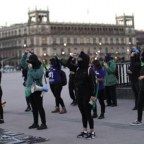 «Un violador en tu camino»: mexicanas entonan himno de Las Tesis para frenar candidatura política apoyada por AMLO