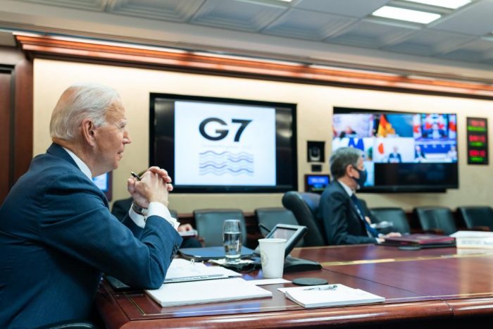 Adiós al “EE.UU. primero”: en el debut de Biden, G-7 hace una apuesta por el multilateralismo y por las “prácticas responsables” con las vacunas del COVID-19 Adiós al “EE.UU. primero”: en el debut de Biden, G-7 hace una apuesta por el multilateralismo y por las “prácticas responsables” con las vacunas del COVID-19
