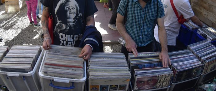 “Feria Vinilo Garage” en Bar 236 Beer Garden “Feria Vinilo Garage” en Bar 236 Beer Garden