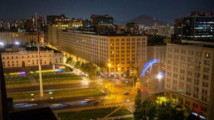 Inédita intervención ciudadana hace un llamado por un “Chile sin Plásticos” Inédita intervención ciudadana hace un llamado por un “Chile sin Plásticos”