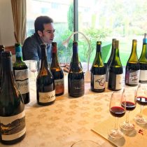 Guía de vinos chilena dedicada a los pequeños productores lanza su primera edición
