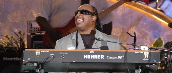 Crisis política en EE.UU. impulsa a Stevie Wonder a cambiar su residencia permanente a Ghana Crisis política en EE.UU. impulsa a Stevie Wonder a cambiar su residencia permanente a Ghana
