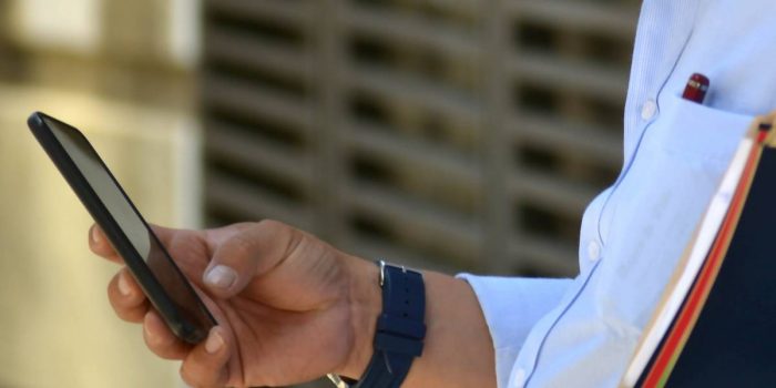Licitación 5G: WOM se adjudica bloque de banda 700 MHz con oferta superior a los 60 mil millones de pesos Licitación 5G: WOM se adjudica bloque de banda 700 MHz con oferta superior a los 60 mil millones de pesos