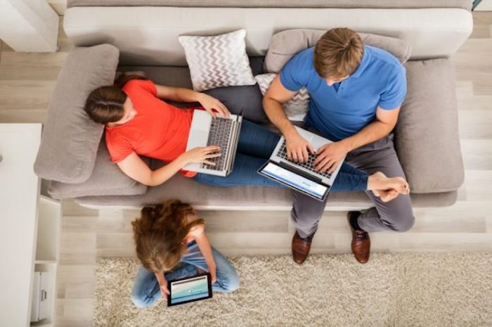 Dispositivos inteligentes y la brecha tecnológica de padres e hijos Dispositivos inteligentes y la brecha tecnológica de padres e hijos