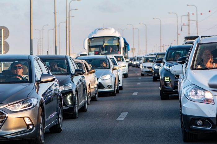Chile muestra alta preocupación por los efectos negativos de la congestión vehicular Chile muestra alta preocupación por los efectos negativos de la congestión vehicular