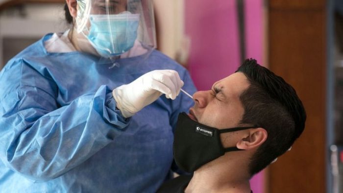 Coronavirus: ¿puedo infectarme con dos variantes a la vez? Coronavirus: ¿puedo infectarme con dos variantes a la vez?