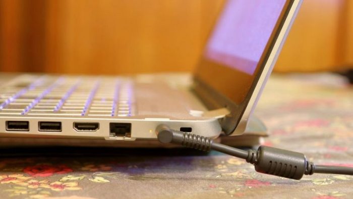 ¿Es mejor tener la laptop enchufada todo el tiempo o usar la batería?: esto es lo que dicen los expertos ¿Es mejor tener la laptop enchufada todo el tiempo o usar la batería?: esto es lo que dicen los expertos